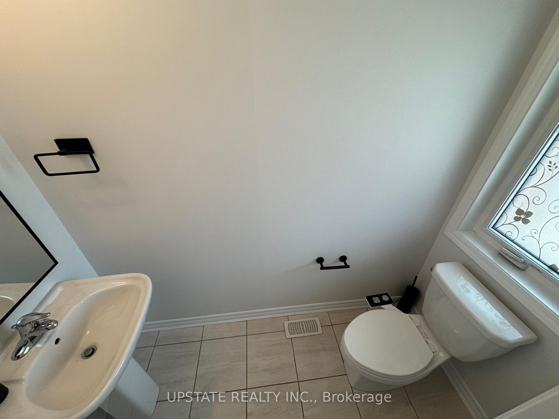 Photo 12 of 29 Phyllis Drive, Caledon, Rural Caledon — HOMEH