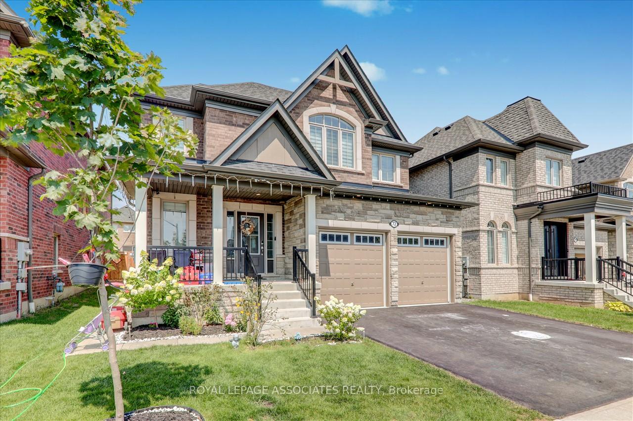 Photo 5 of 72 Auckland Drive E, Whitby, Rolling Acres — HOMEH
