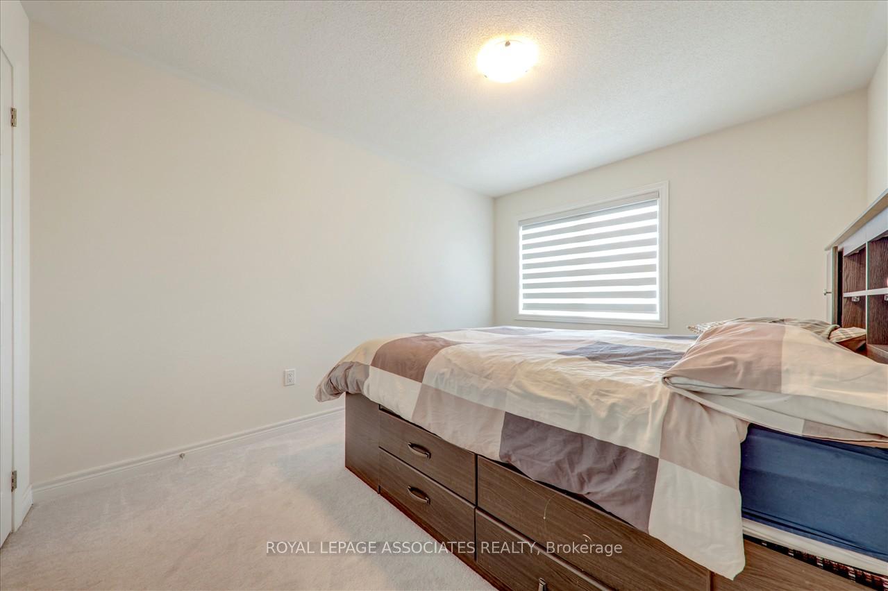 Photo 17 of 72 Auckland Drive E, Whitby, Rolling Acres — HOMEH