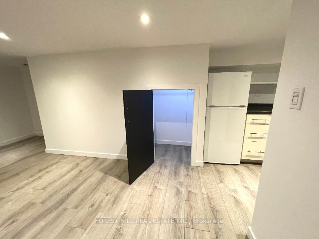 Photo 11 of Unit Lower, 35 Lola Road, Toronto, Yonge-Eglinton — HOMEH