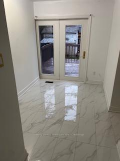 Photo 2 of Unit A, 51 Windermere Court, Brampton, Northwood Park — HOMEH