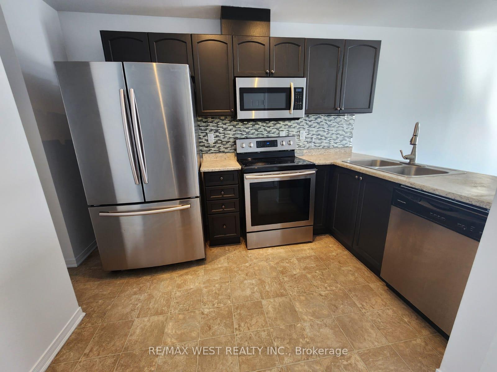 Photo 14 of Unit 49, 175 Stanley Street, Barrie, East Bayfield — HOMEH