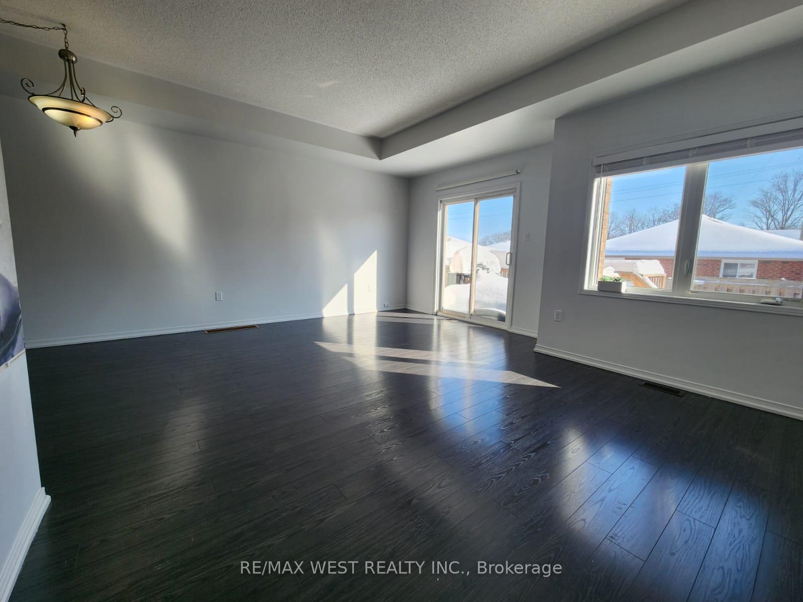 Photo 13 of Unit 49, 175 Stanley Street, Barrie, East Bayfield — HOMEH