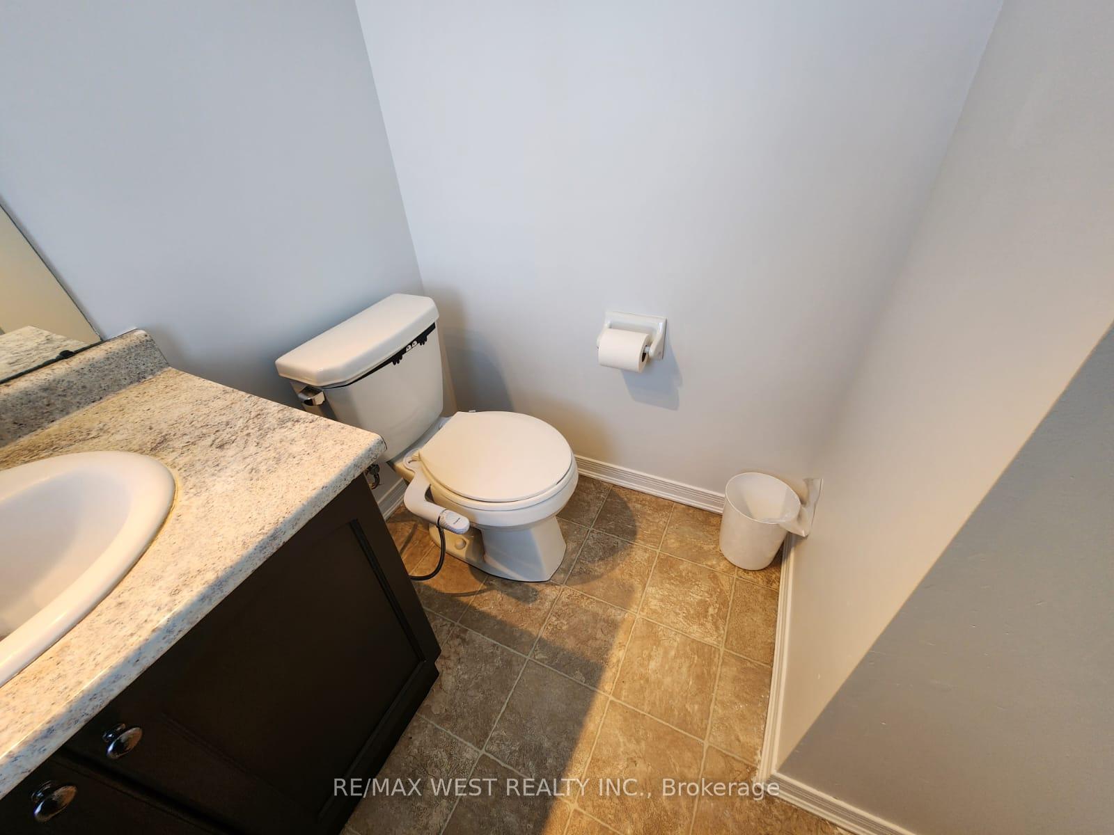 Photo 10 of Unit 49, 175 Stanley Street, Barrie, East Bayfield — HOMEH