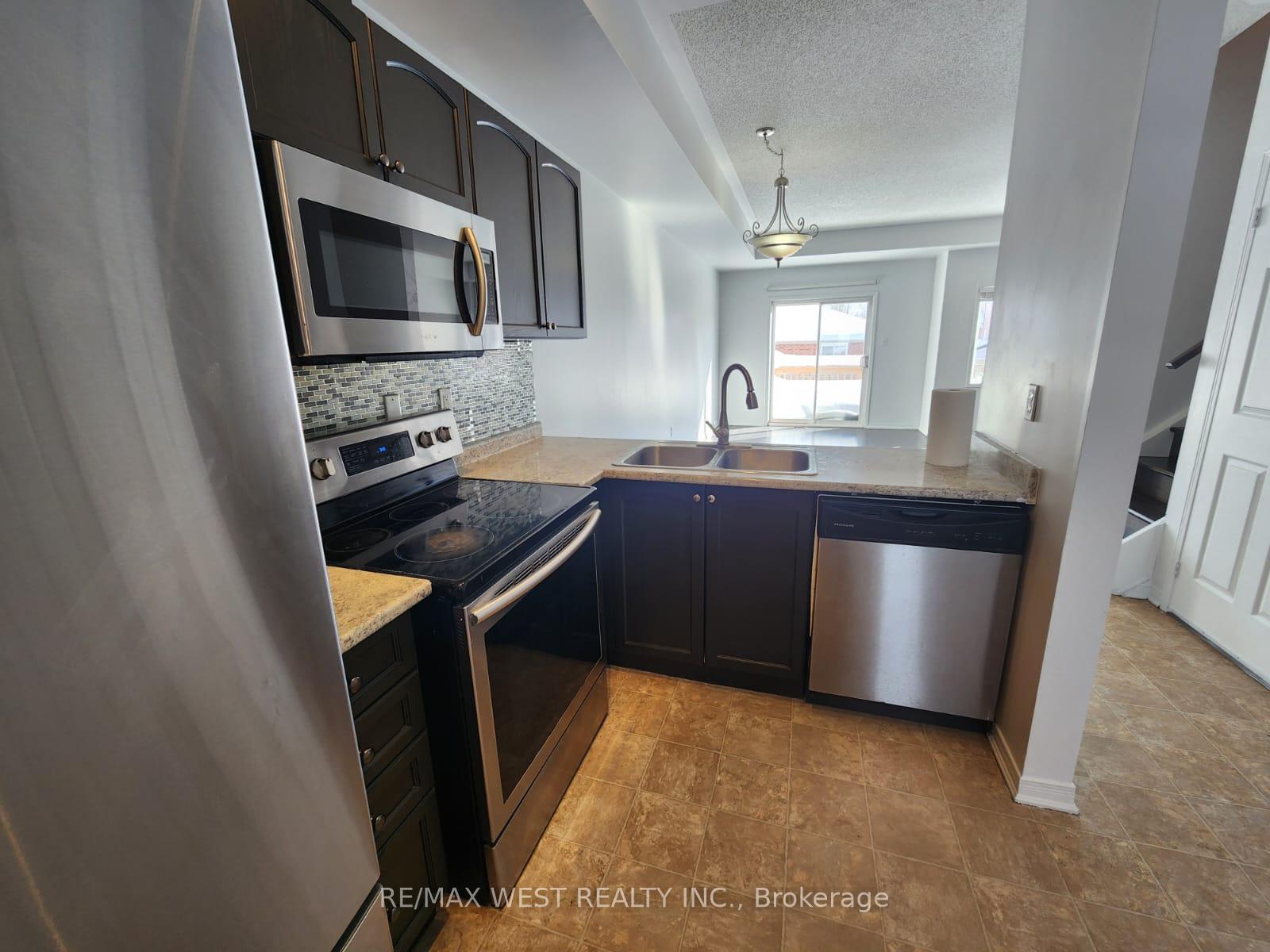 Photo 17 of Unit 49, 175 Stanley Street, Barrie, East Bayfield — HOMEH