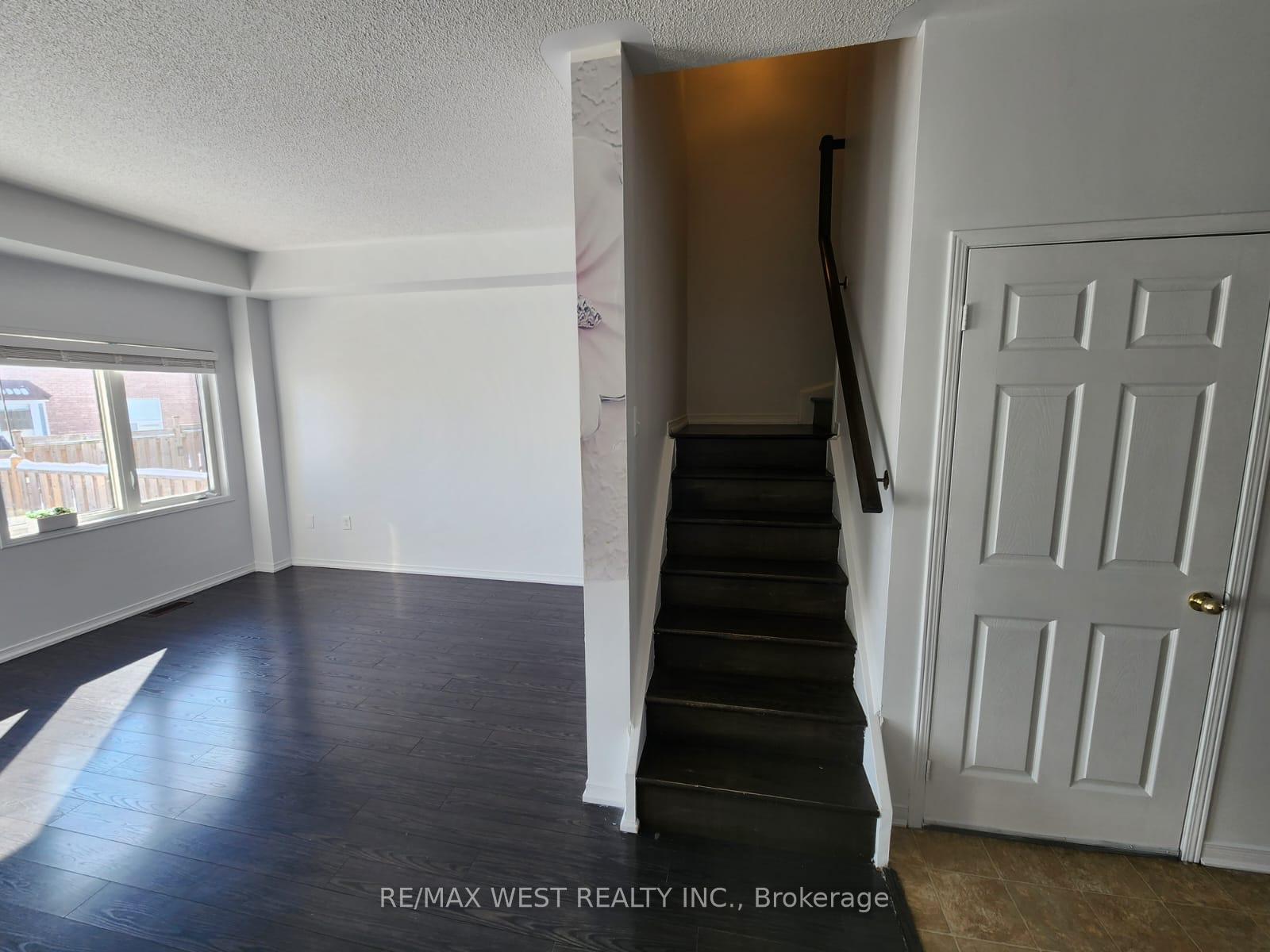 Photo 19 of Unit 49, 175 Stanley Street, Barrie, East Bayfield — HOMEH