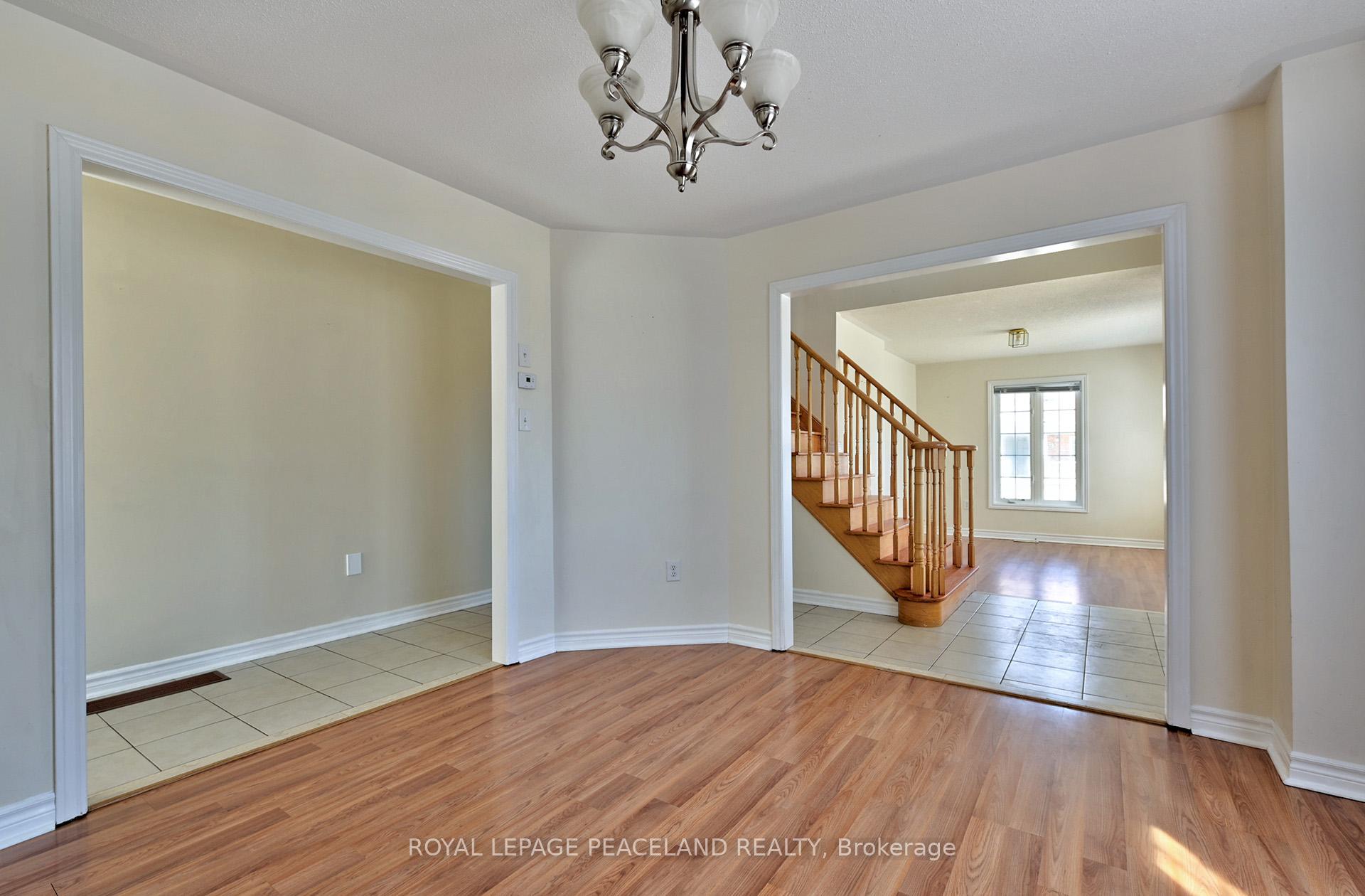 Photo 12 of 32 Counsellor Terrace, Barrie, Innis-Shore — HOMEH