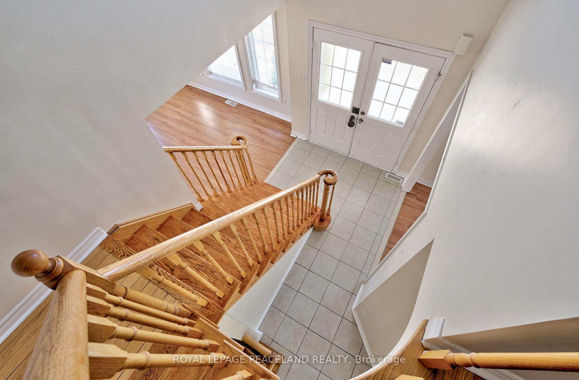 Photo 20 of 32 Counsellor Terrace, Barrie, Innis-Shore — HOMEH