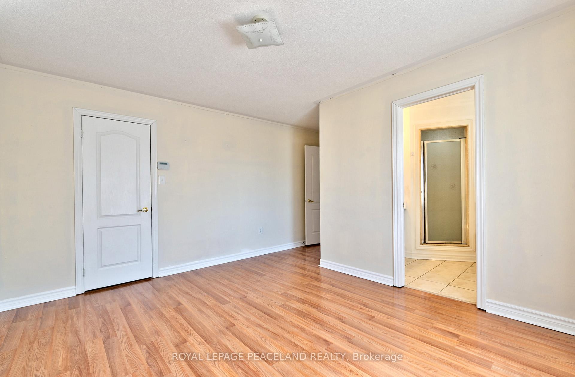 Photo 24 of 32 Counsellor Terrace, Barrie, Innis-Shore — HOMEH