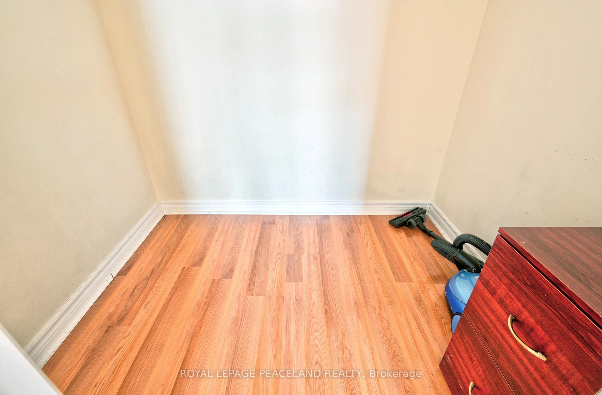 Photo 26 of 32 Counsellor Terrace, Barrie, Innis-Shore — HOMEH