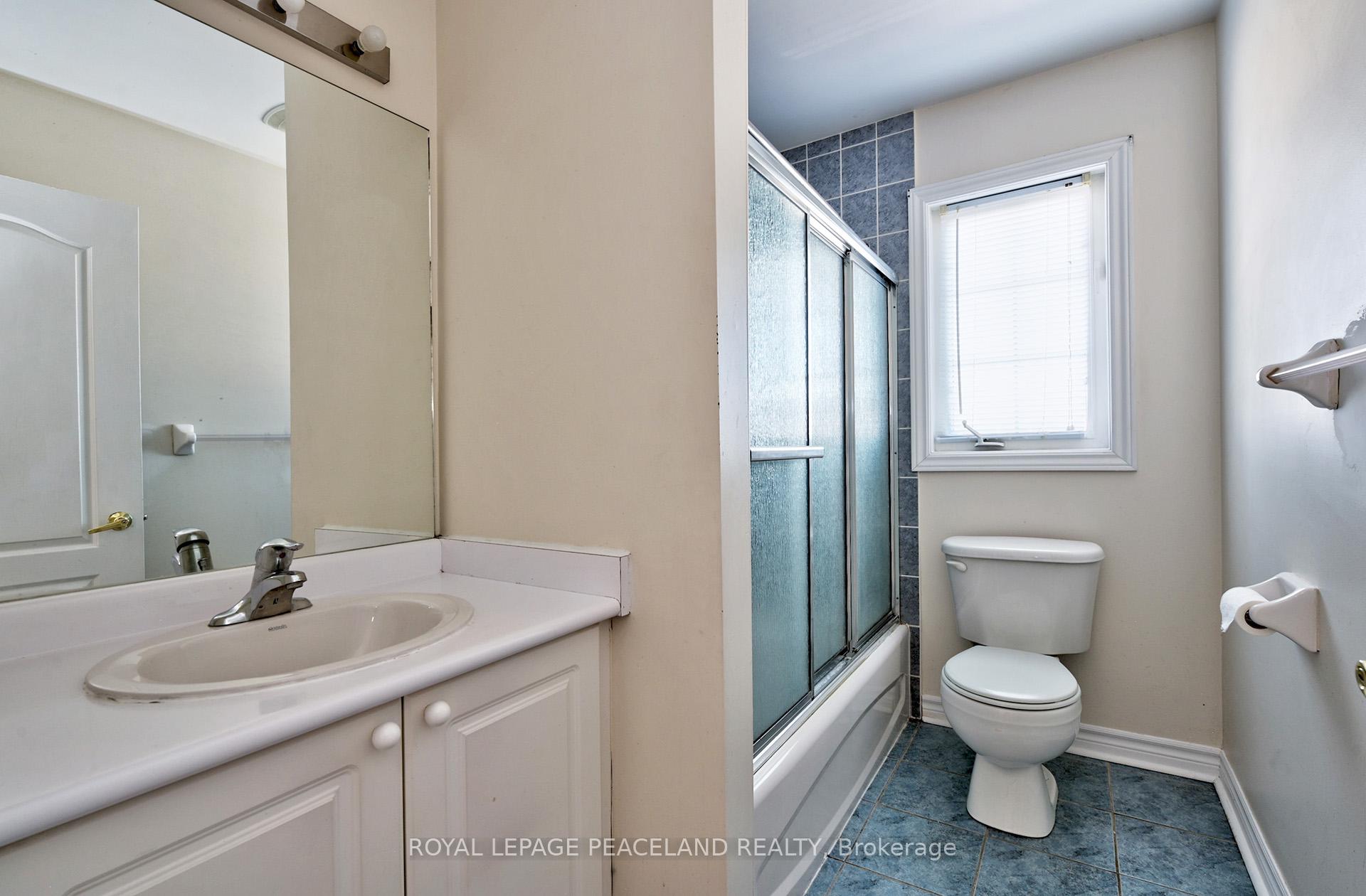 Photo 29 of 32 Counsellor Terrace, Barrie, Innis-Shore — HOMEH