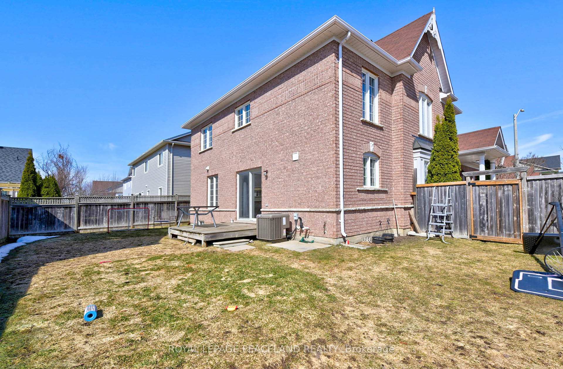 Photo 38 of 32 Counsellor Terrace, Barrie, Innis-Shore — HOMEH