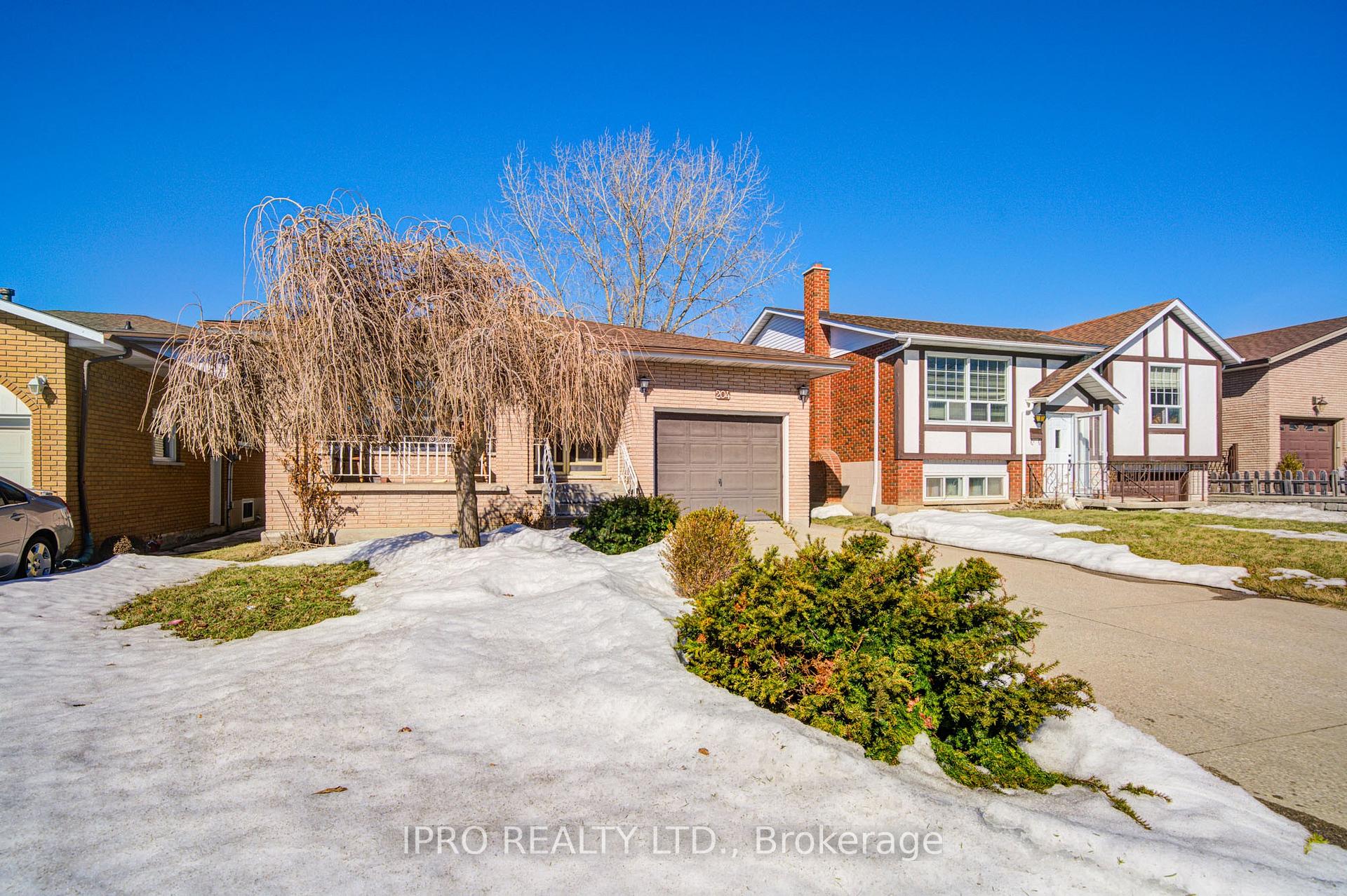 Photo 9 of Unit MAIN, 204 Darlington Drive, Hamilton, Gilbert — HOMEH