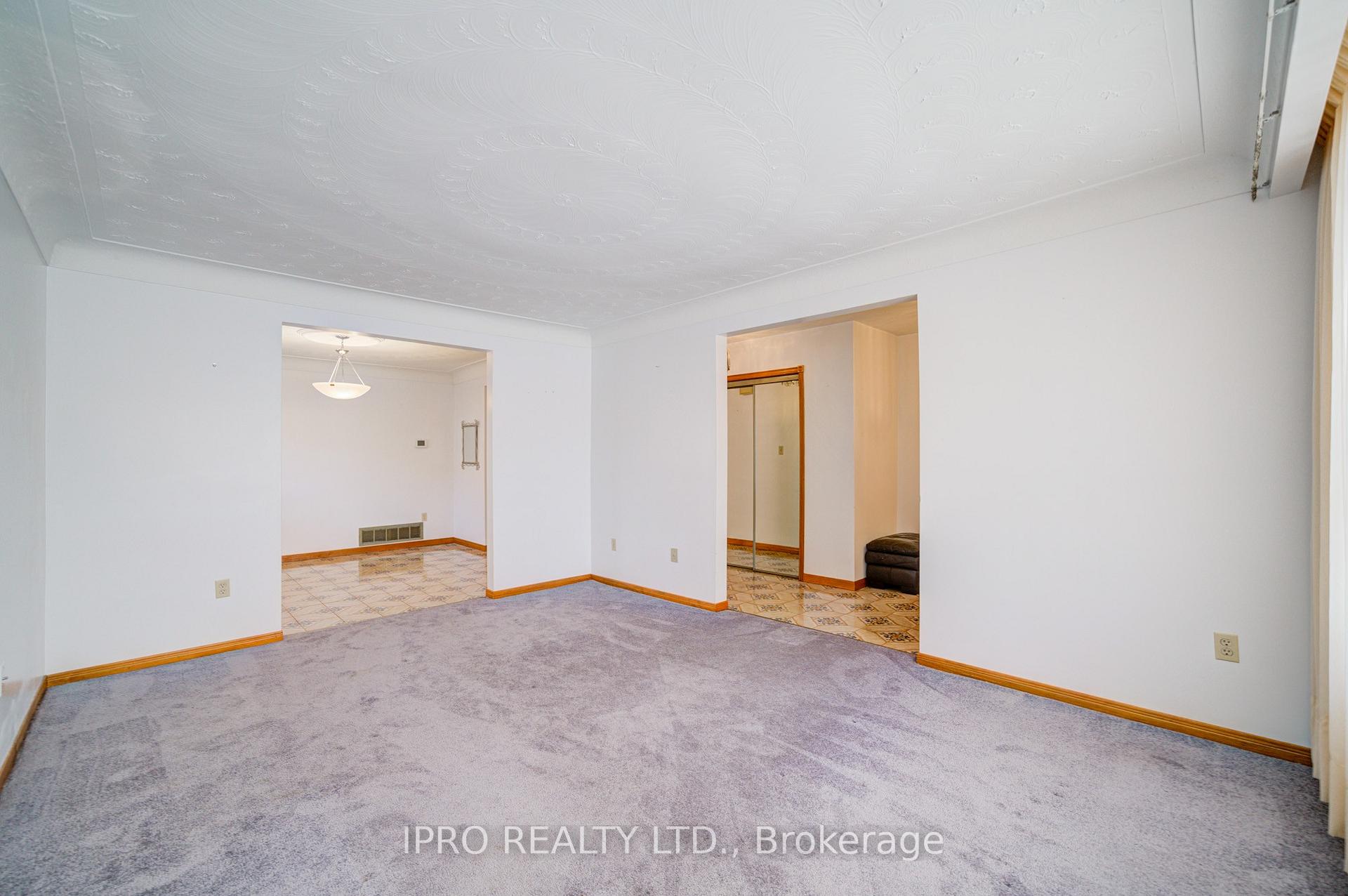 Photo 5 of Unit MAIN, 204 Darlington Drive, Hamilton, Gilbert — HOMEH