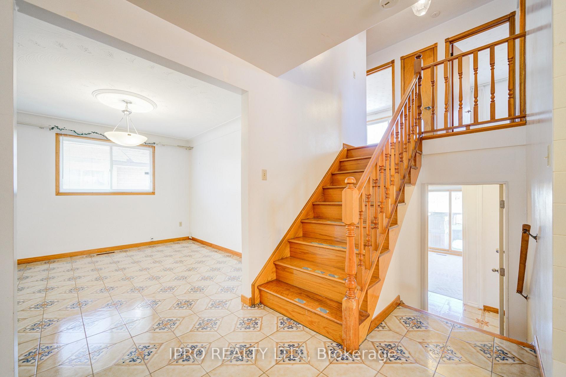 Photo 25 of Unit MAIN, 204 Darlington Drive, Hamilton, Gilbert — HOMEH