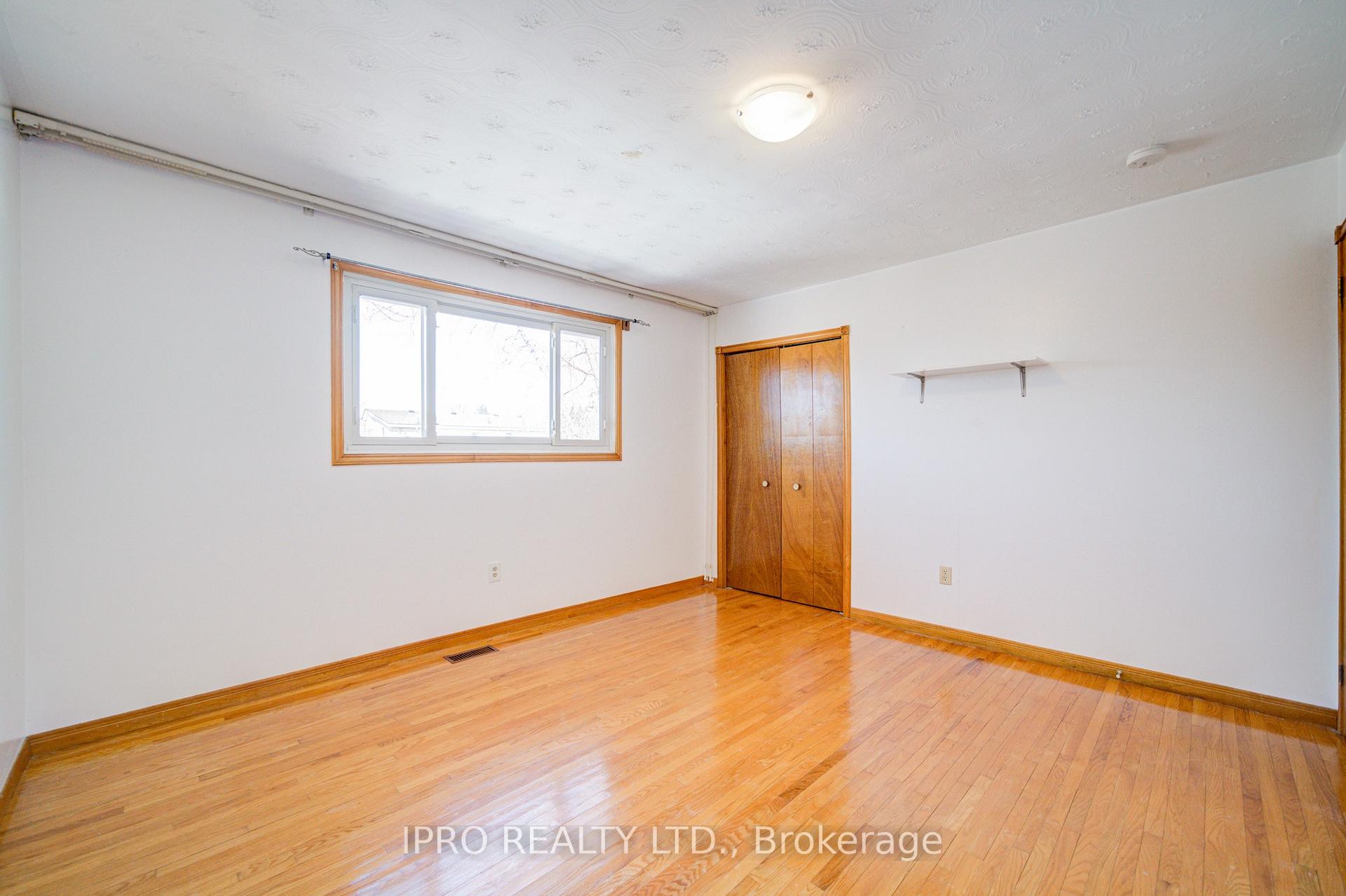 Photo 23 of Unit MAIN, 204 Darlington Drive, Hamilton, Gilbert — HOMEH