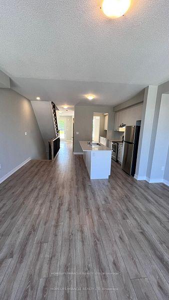 Photo 11 of 51 Assunta Lane, Clarington, Bowmanville — HOMEH