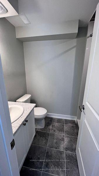 Photo 15 of 51 Assunta Lane, Clarington, Bowmanville — HOMEH