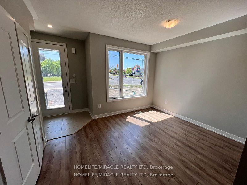 Photo 17 of 51 Assunta Lane, Clarington, Bowmanville — HOMEH