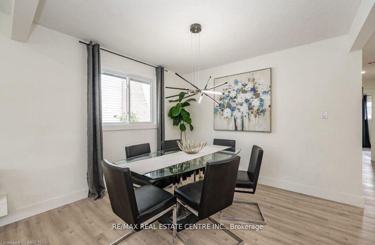 Photo 17 of Unit Upper Level, 136 The Country Way, Kitchener — HOMEH