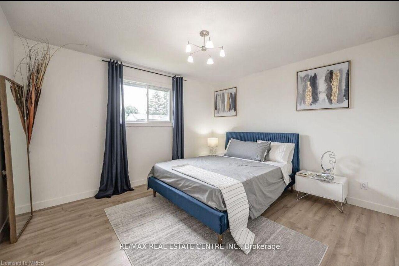 Photo 14 of Unit Upper Level, 136 The Country Way, Kitchener — HOMEH