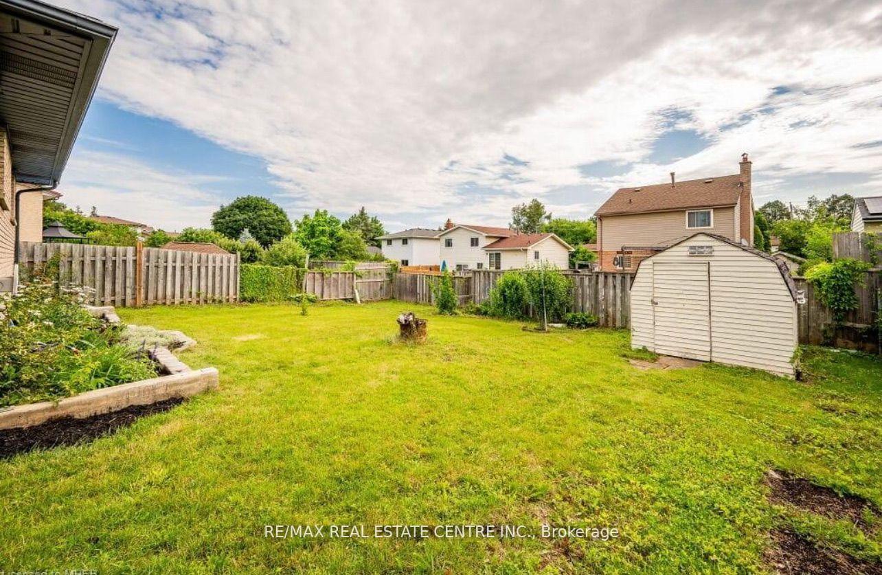 Photo 26 of Unit Upper Level, 136 The Country Way, Kitchener — HOMEH
