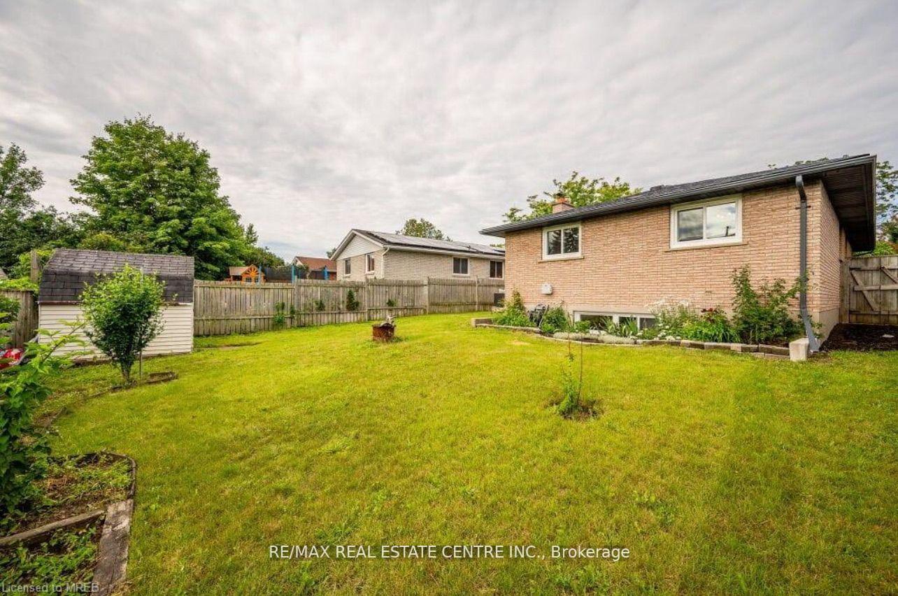 Photo 22 of Unit Upper Level, 136 The Country Way, Kitchener — HOMEH