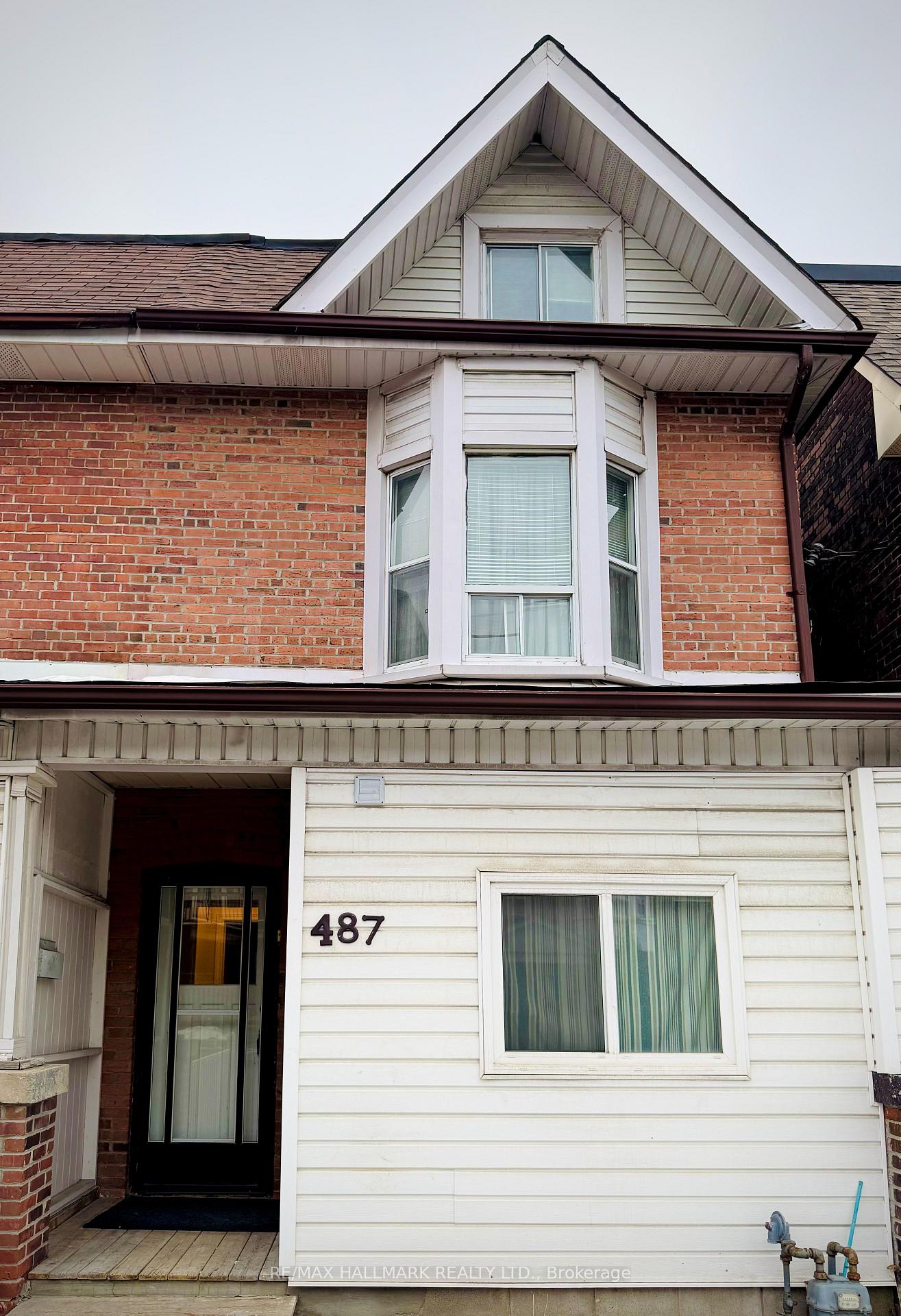 Front of Unit Main, 487 Carlaw Avenue