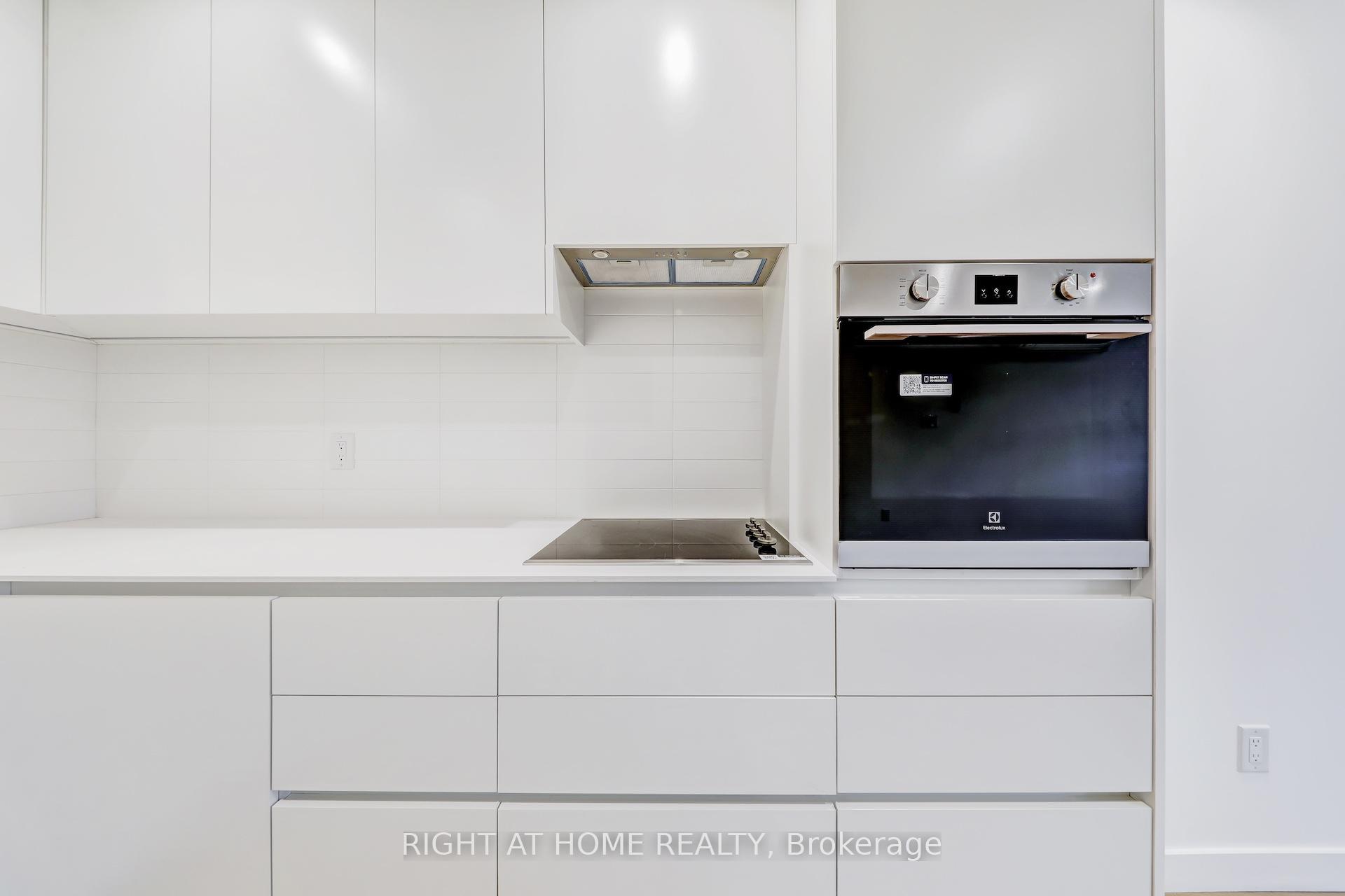 Photo 1 of Unit 302, 1082 St. Clair Avenue W, Toronto, Oakwood Village — HOMEH