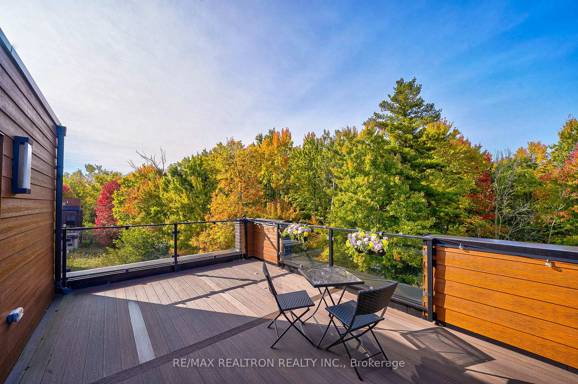 Front of Unit 32, 258 Hespeler Road