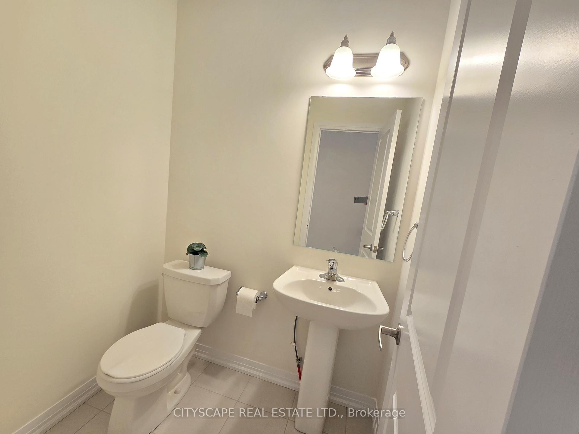 Photo 4 of Unit 16, 420 Newman Drive, Cambridge — HOMEH