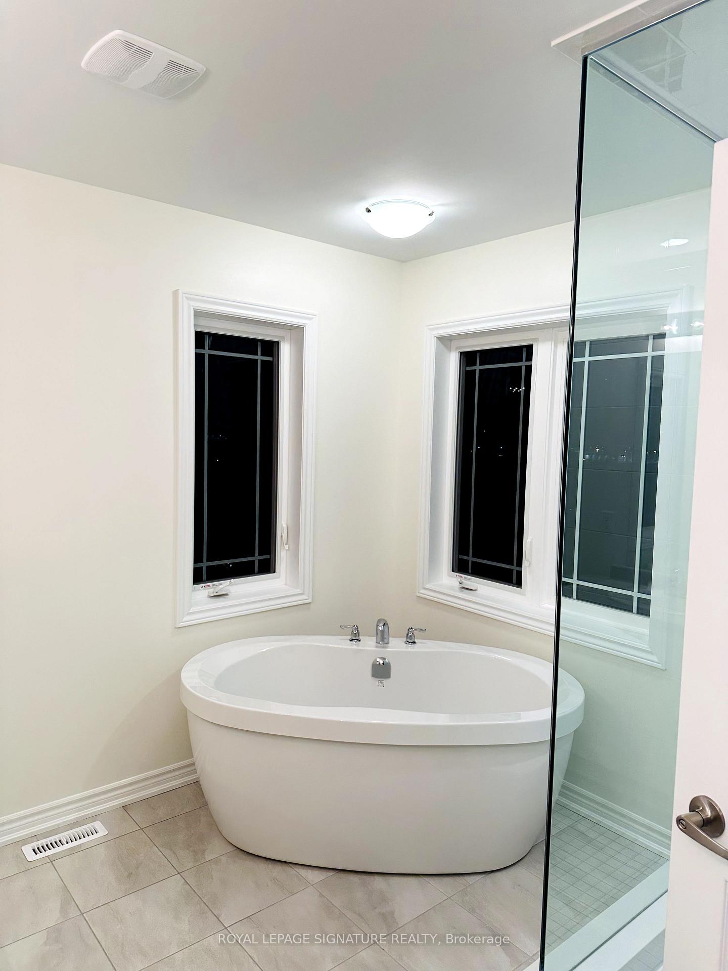 Photo 21 of Unit Main Fl, 2070 Hallandale Street, Oshawa, Kedron — HOMEH