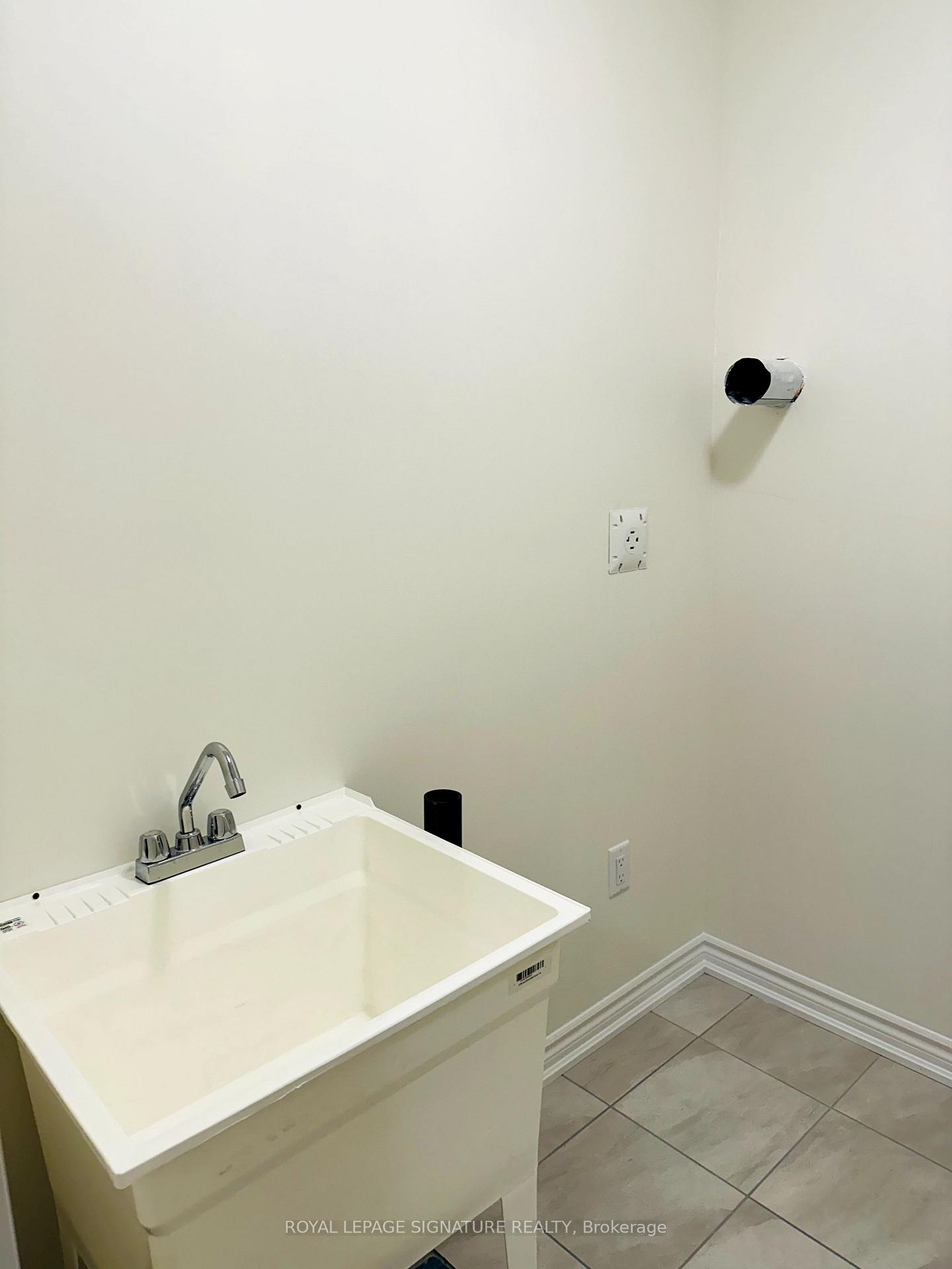Photo 15 of Unit Main Fl, 2070 Hallandale Street, Oshawa, Kedron — HOMEH