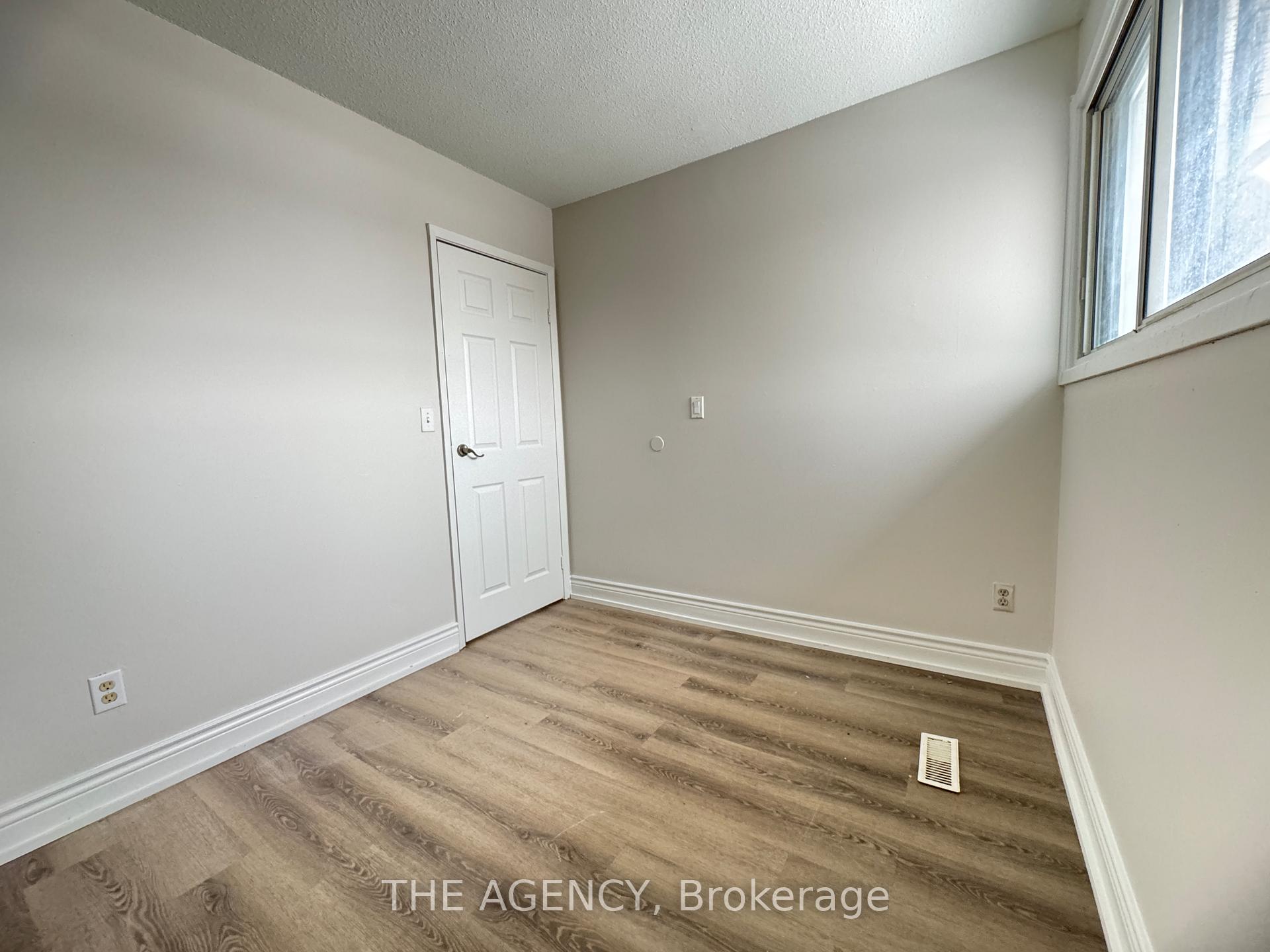 Photo 14 of Unit 14, 477 Dean Avenue, Oshawa, Central — HOMEH