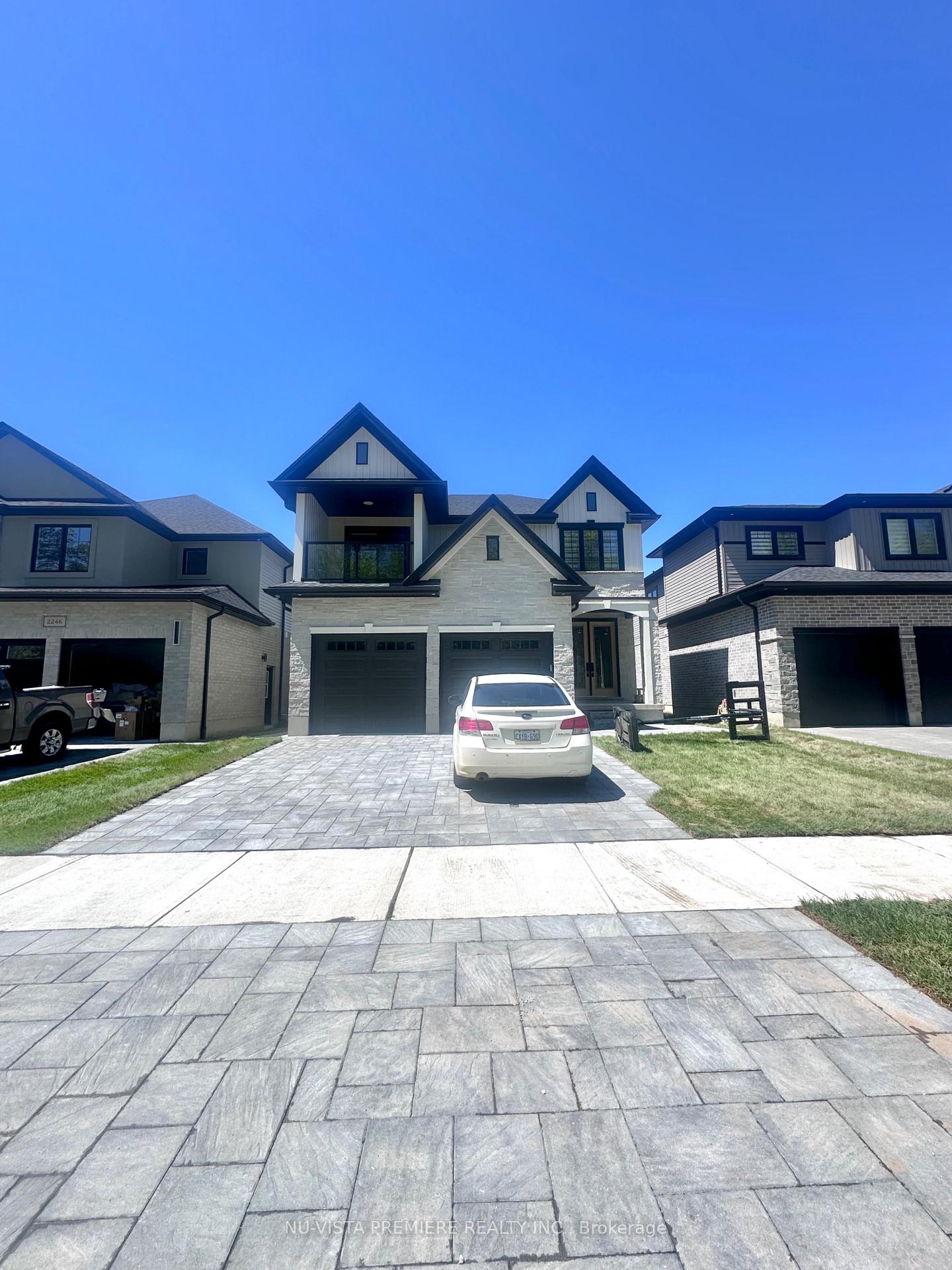 Front of Unit Lower, 2250 Saddlerock Avenue