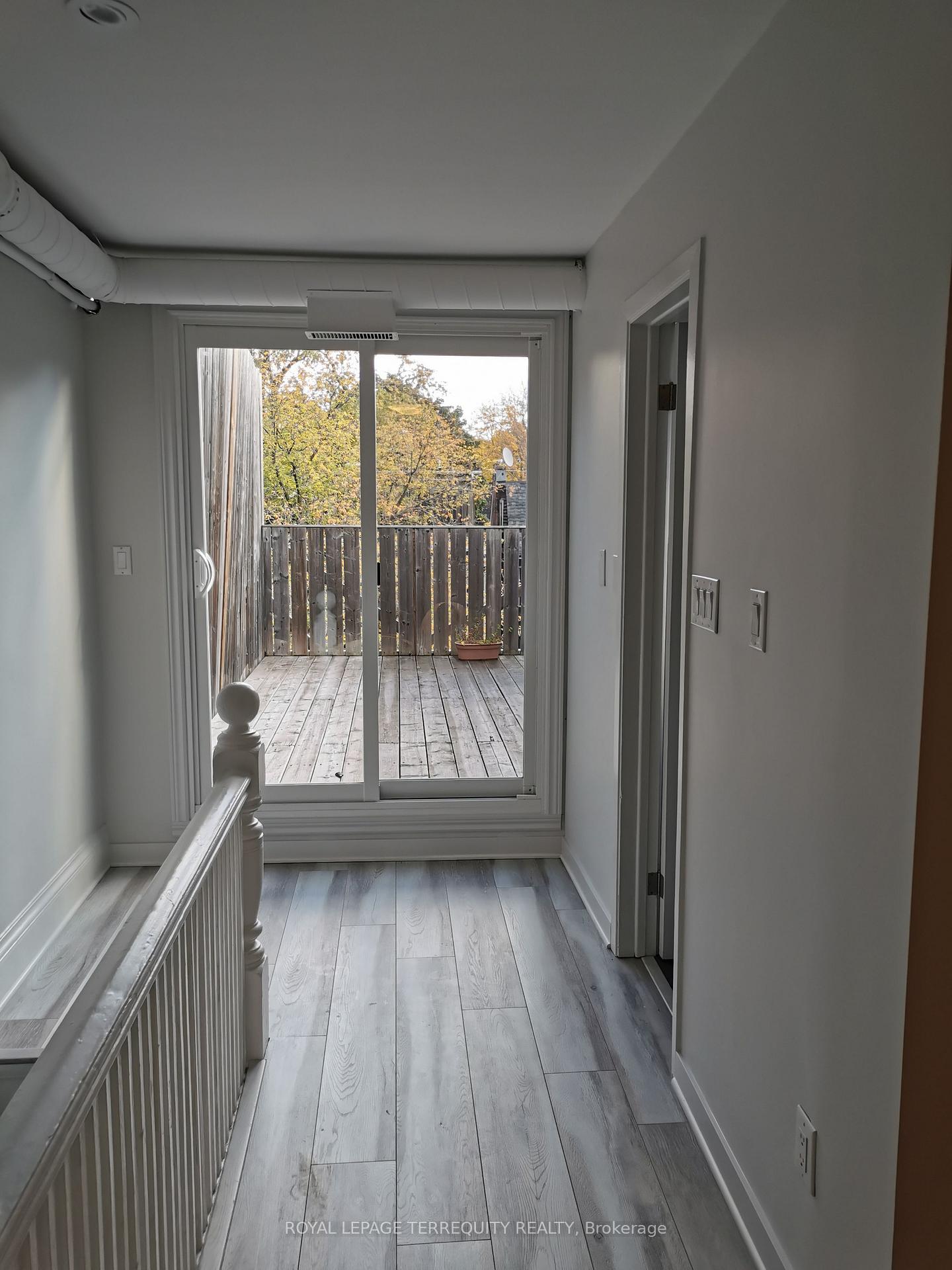 Photo 7 of Unit 4, 1037 Bathurst Street, Toronto, The Annex — HOMEH