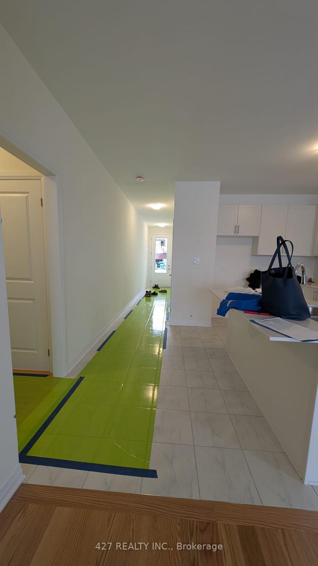 Photo 2 of 541 Hudson Crescent, Midland — HOMEH