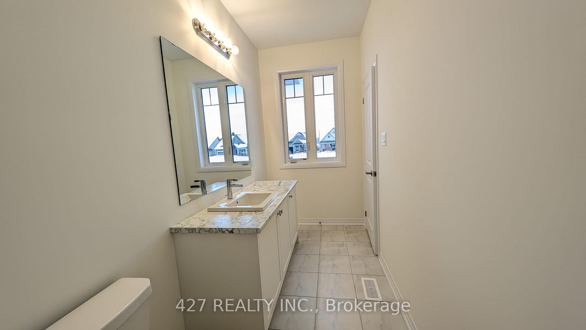 Photo 10 of 541 Hudson Crescent, Midland — HOMEH