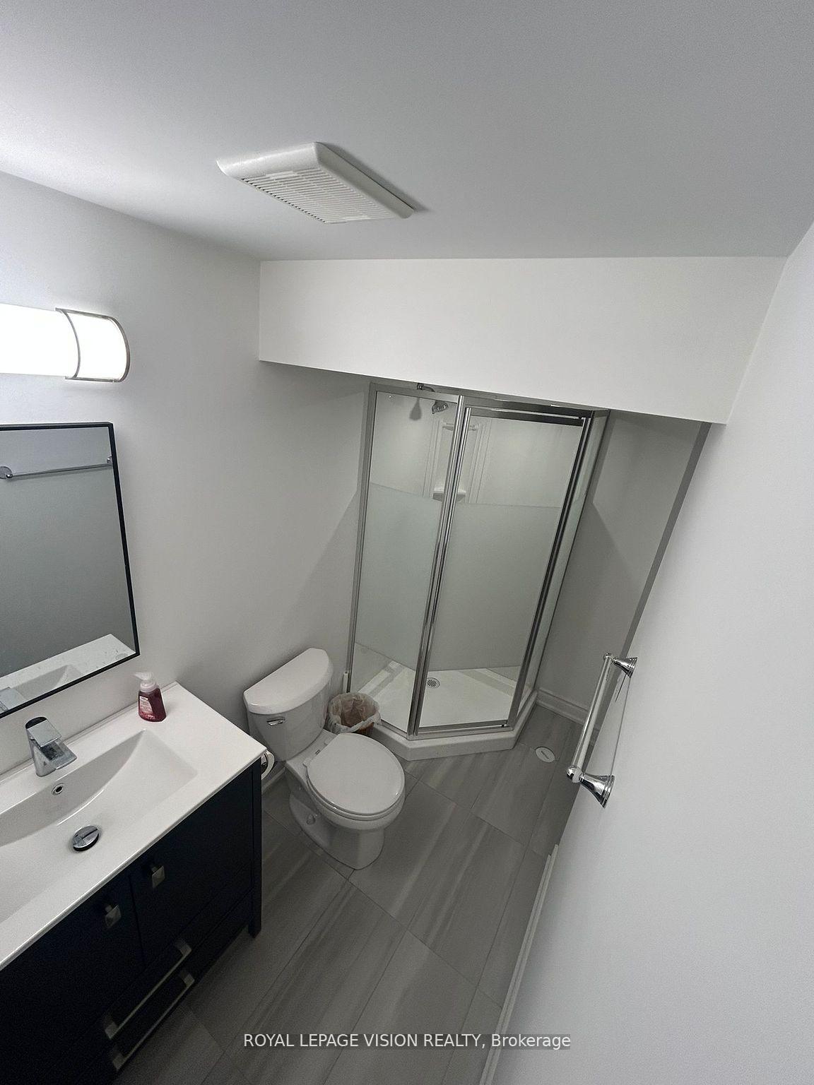 Photo 3 of Unit Bsmt, 10 Coles Avenue, Vaughan, Vaughan Grove — HOMEH