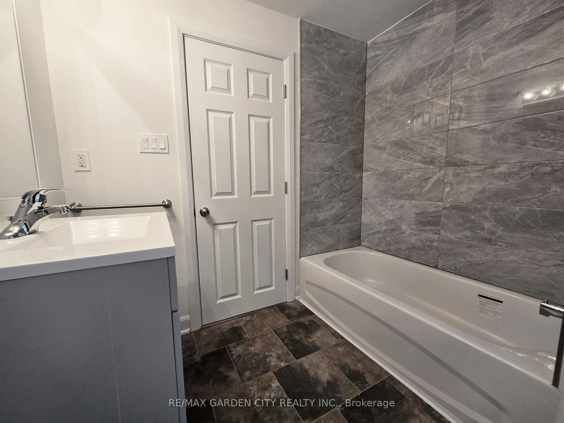 Photo 9 of Unit 4, 63 Main Street E, Grimsby, Grimsby East — HOMEH