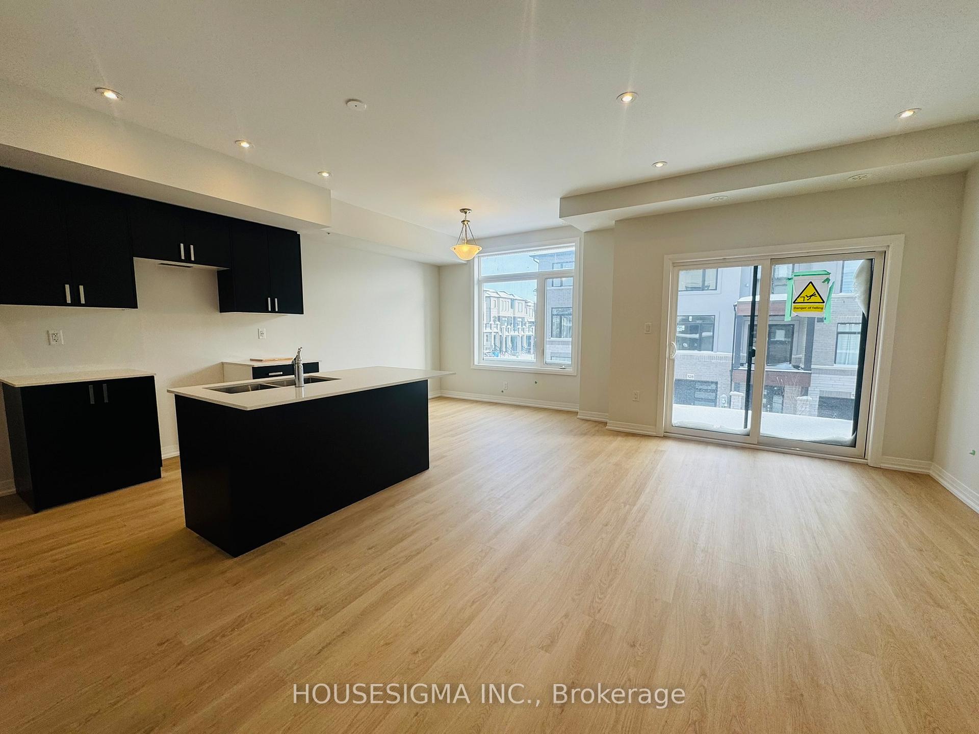 Photo 7 of Unit 137, 155 Equestrian Way, Cambridge — HOMEH