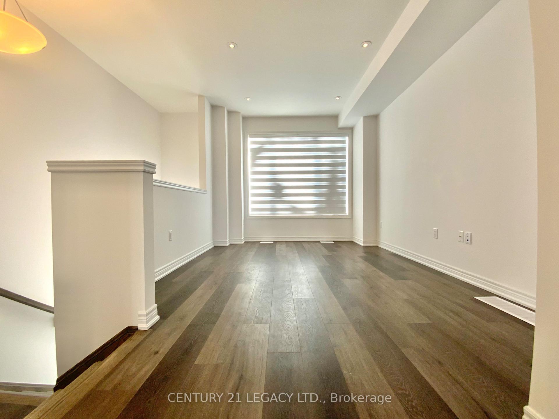 Photo 3 of Unit 7, 106 Court Drive, Brant, Paris — HOMEH