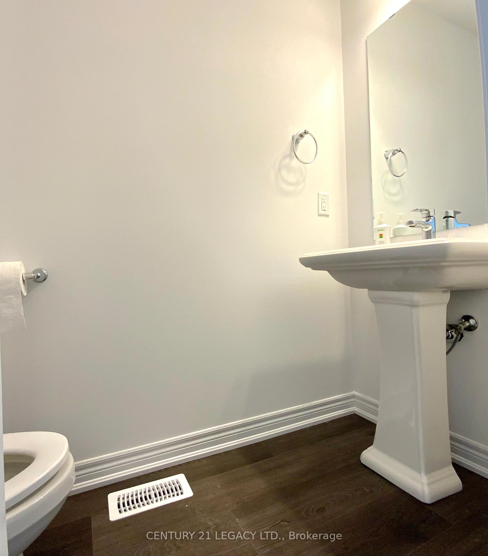Photo 10 of Unit 7, 106 Court Drive, Brant, Paris — HOMEH