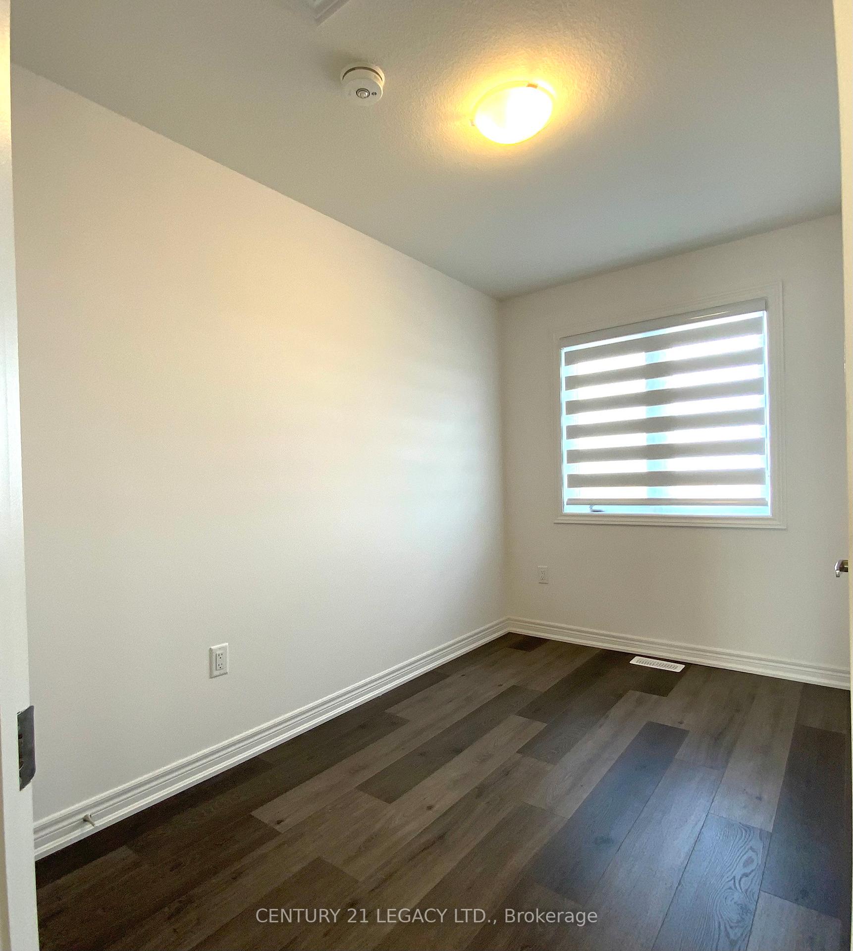 Photo 18 of Unit 7, 106 Court Drive, Brant, Paris — HOMEH