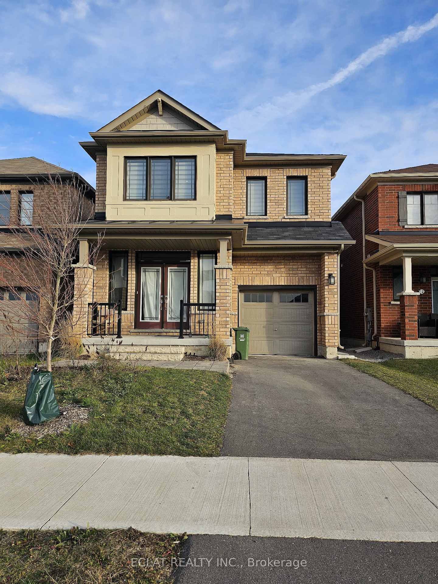 Photo 1 of 16 Toffee Trail Main Floor, Hamilton, Stoney Creek — HOMEH