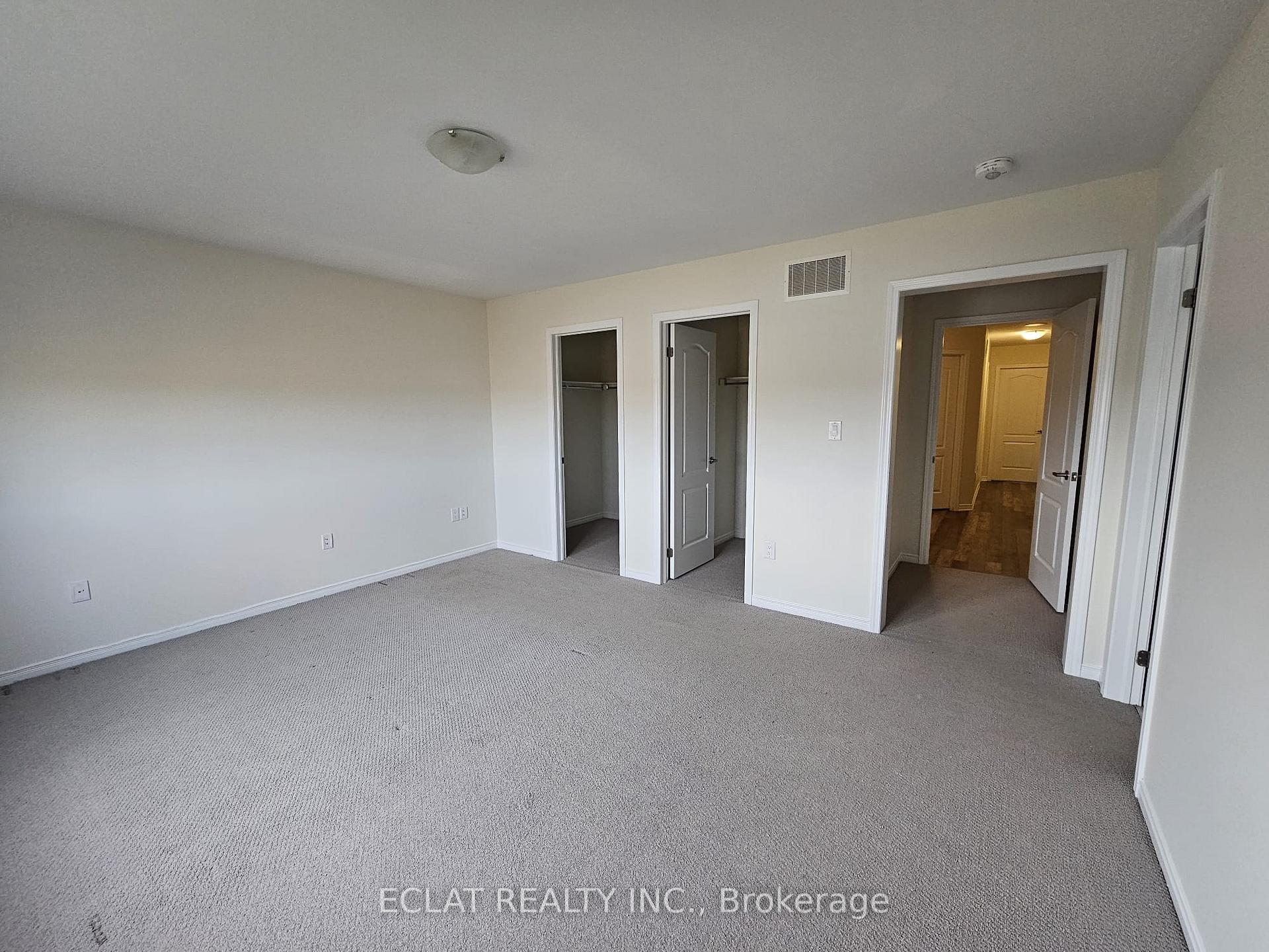 Photo 10 of 16 Toffee Trail Main Floor, Hamilton, Stoney Creek — HOMEH