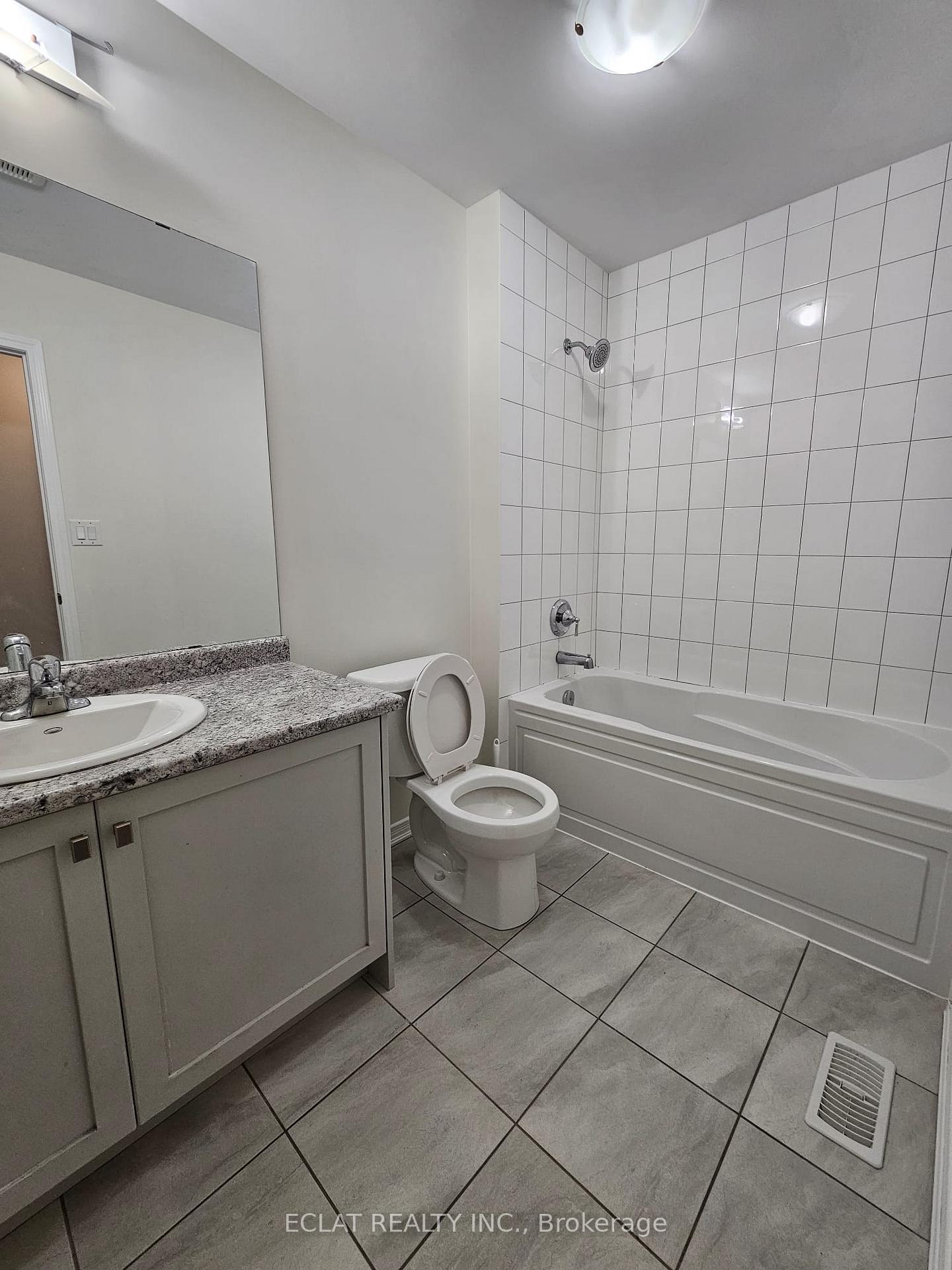Photo 19 of 16 Toffee Trail Main Floor, Hamilton, Stoney Creek — HOMEH