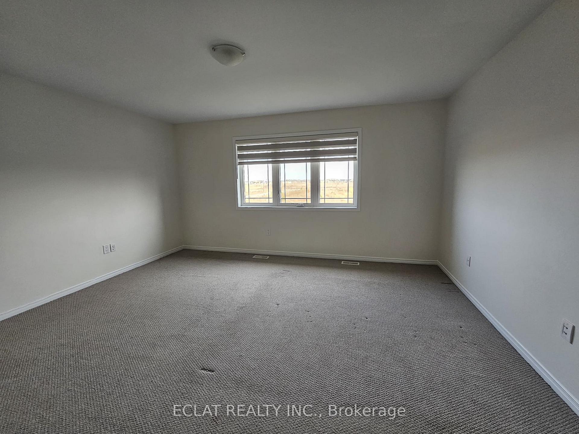 Photo 15 of 16 Toffee Trail Main Floor, Hamilton, Stoney Creek — HOMEH