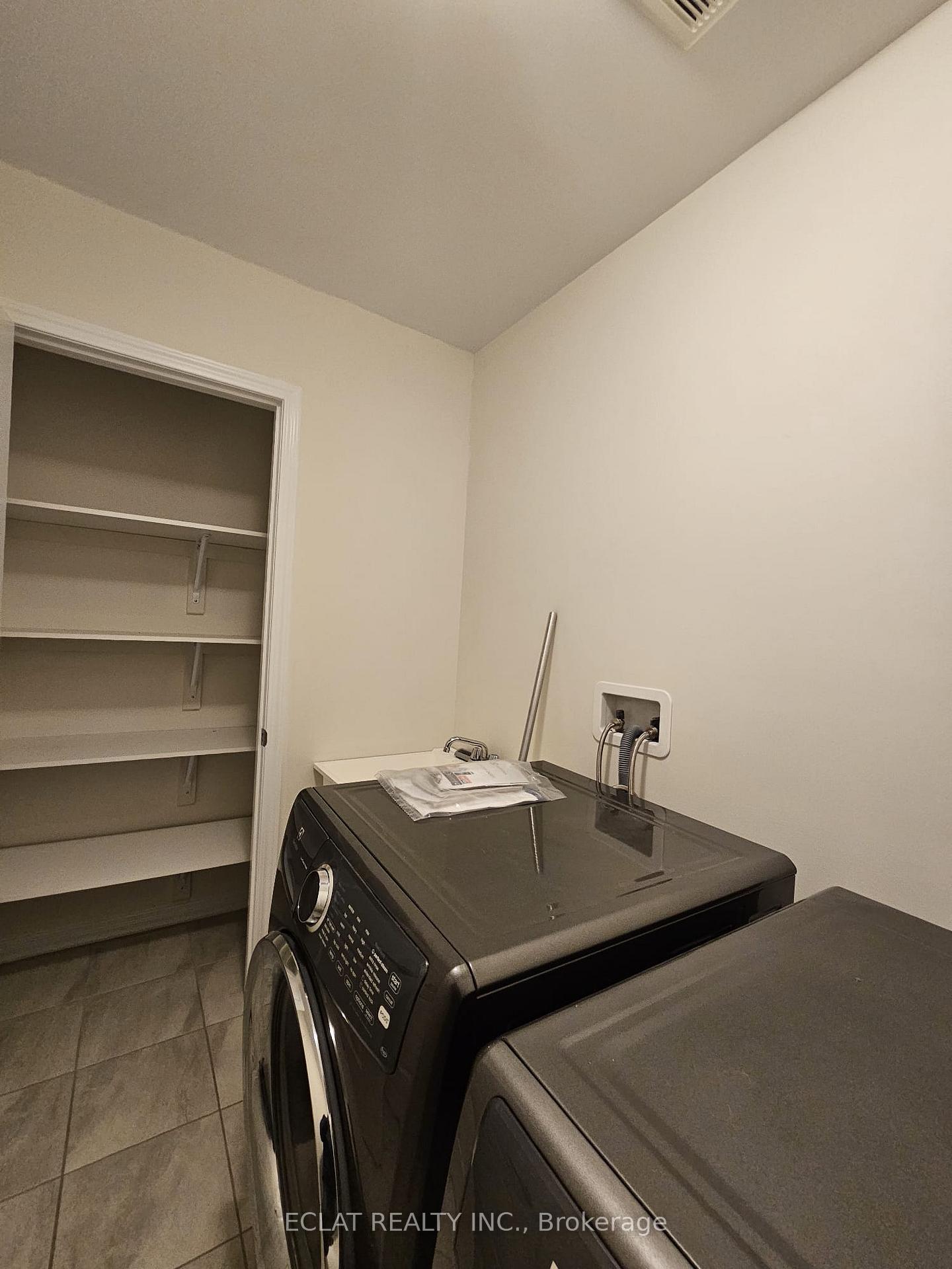 Photo 16 of 16 Toffee Trail Main Floor, Hamilton, Stoney Creek — HOMEH