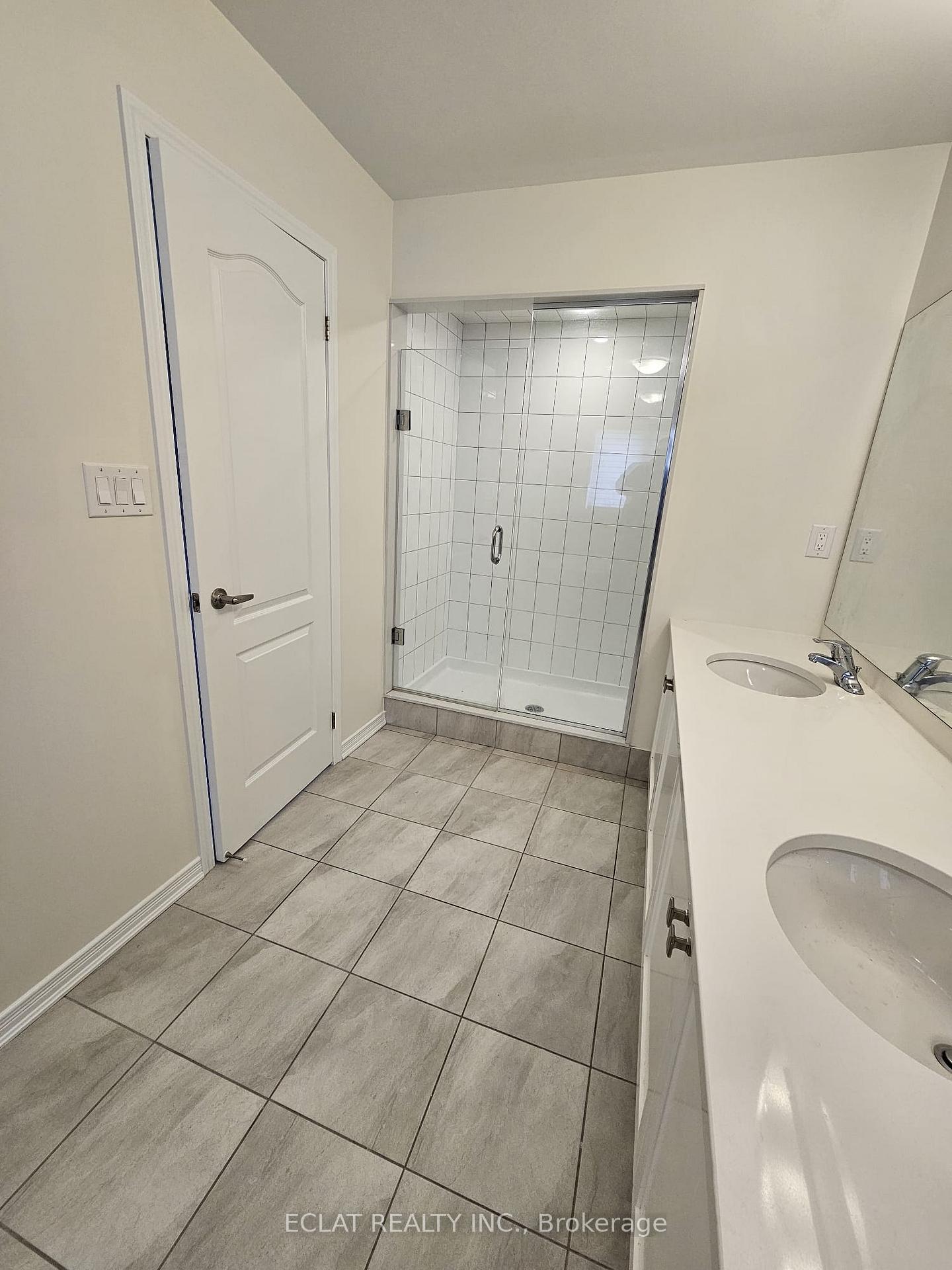 Photo 20 of 16 Toffee Trail Main Floor, Hamilton, Stoney Creek — HOMEH